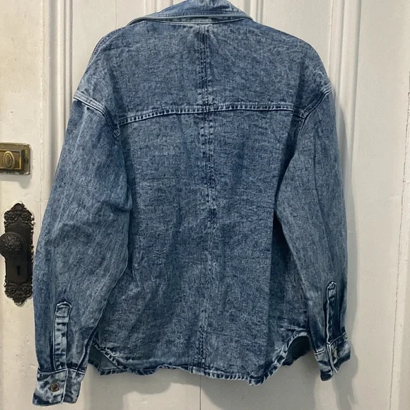 Oversized Acid Washed Shacket - Picture 2 of 3